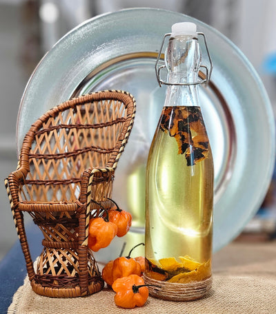 Lwil piman bouk (Scotch bonnet pepper flavored oil).